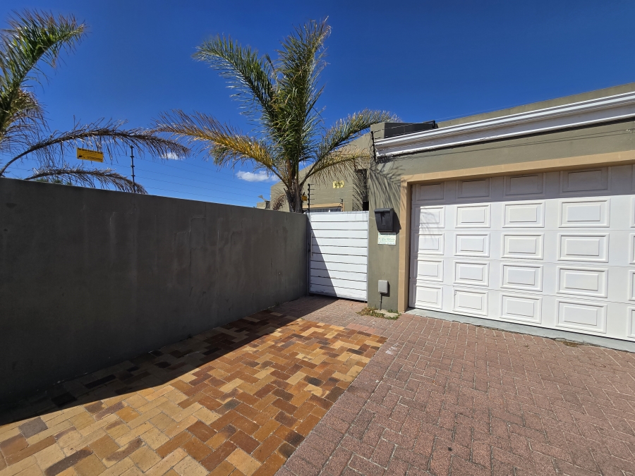 3 Bedroom Property for Sale in Parklands Western Cape